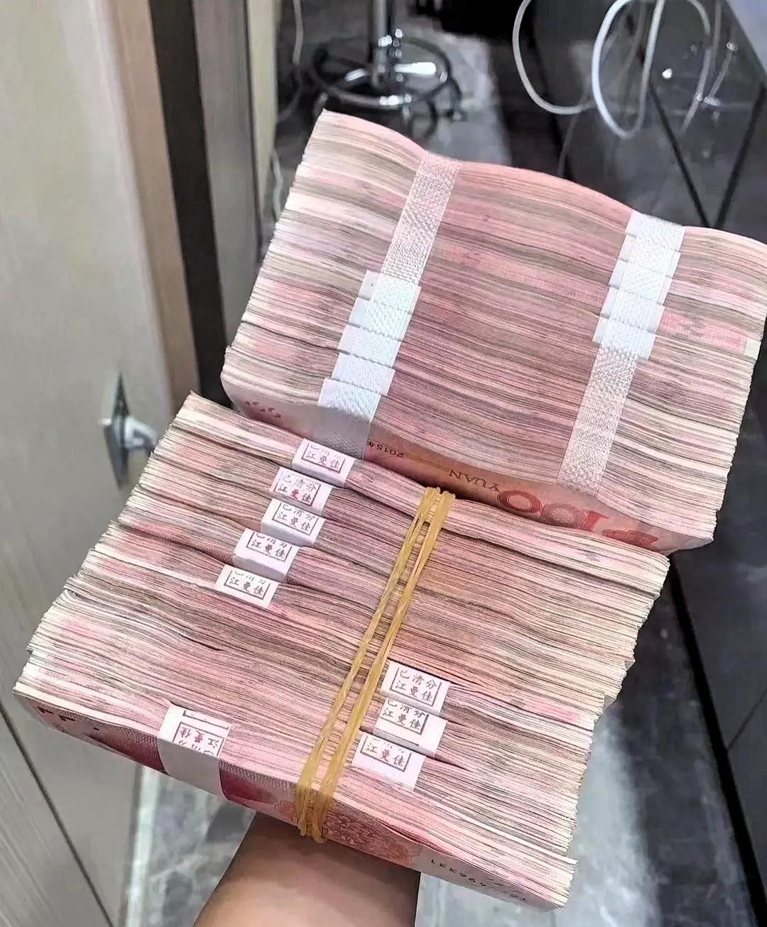 奉劝大家一句，如果你现在有20万现金，千万不要想着你要去跟风投资、买理财