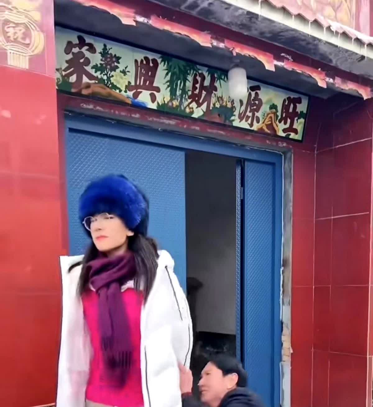 昌乐天王巨星韩玉成刚娶的新媳妇，只和韩玉成过了两个月竟然就要离家出走，原因竟然是