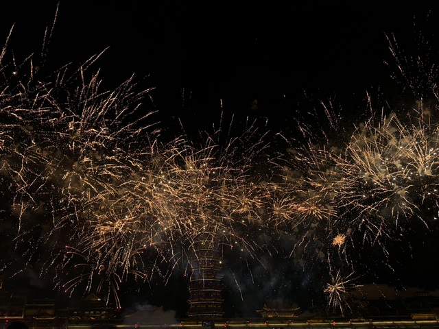 关于蔚来避震我来说说蔚来其他车型不好评论，单ES6来说，避震舒适感是真差，颠簸