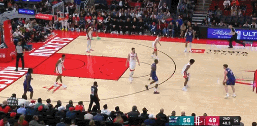 没有对比就没有伤害……球风相似、顺位相似、身体素质也相似，为何克尼佩尔就是能比