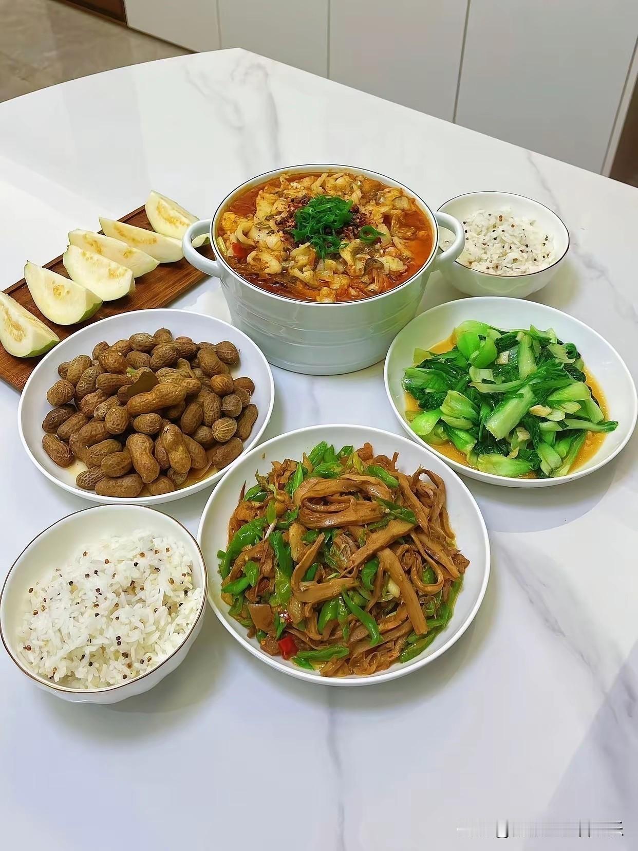 这一桌，50大洋能搞定没有？