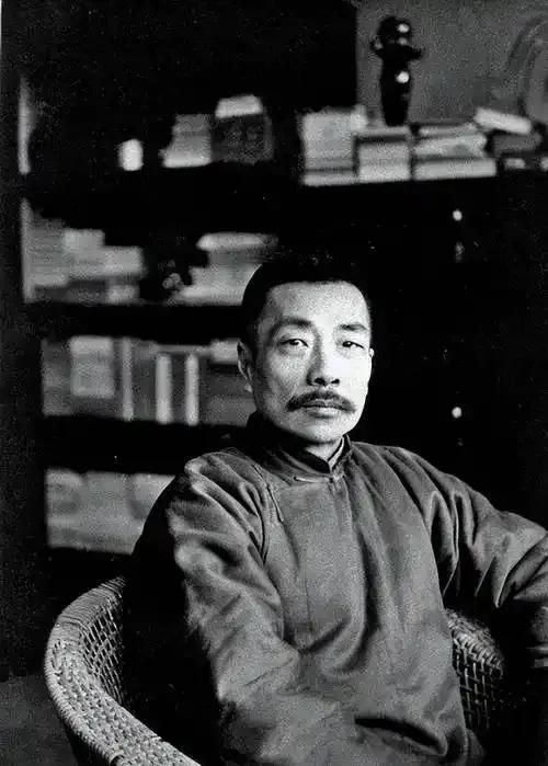 为什么鲁迅当年以一己之力喷了整个整个文化圈？说白了还是他们私德有亏。你以为冰