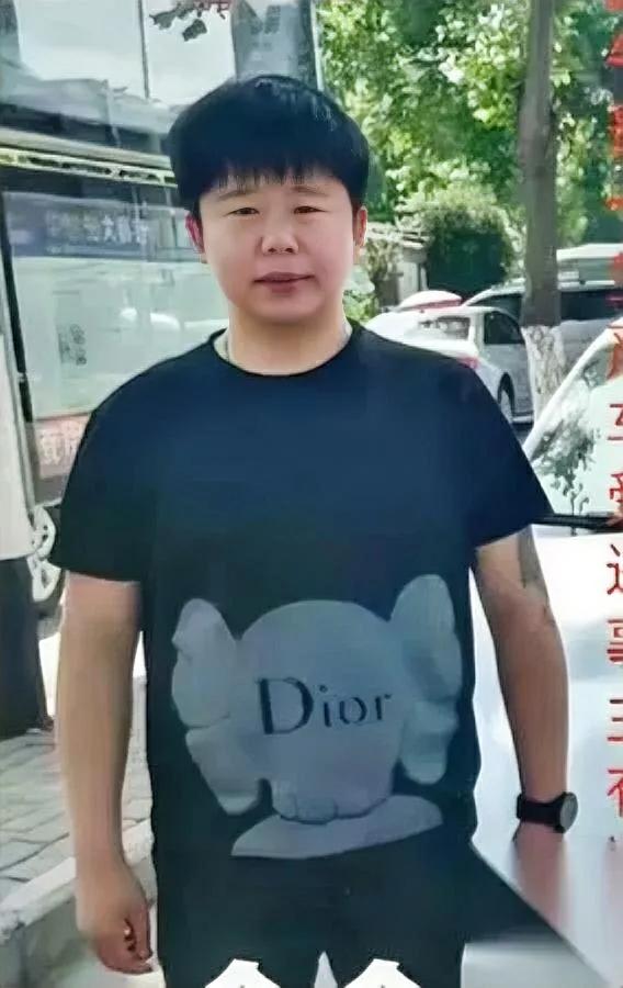 “宝马男”秒变死刑犯！黑皮衣下的秘密，比你想的更黑。余金生把“人设”玩到
