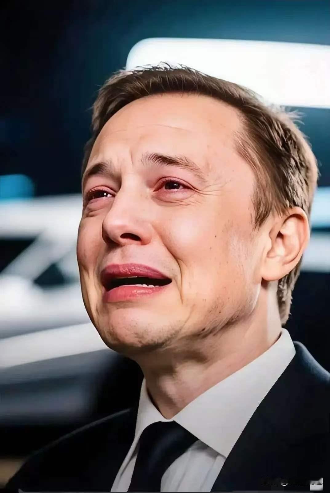 昨天机场的这一幕，比任何排场都戳人。5月13日晚，首都机场，空军一号压着夜色落地