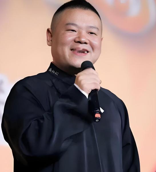 岳云鹏演唱会的伴舞抢戏了！郭德纲来了，黄晓明也来了，但最抢戏的是那群伴舞。