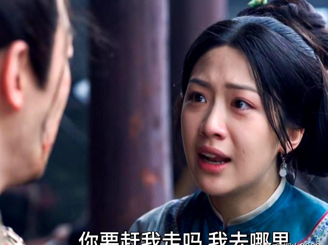 导演喊卡了，向涵之还在地上哭到崩溃。这就是《李成与白依梅》里那场诀别戏，被剧