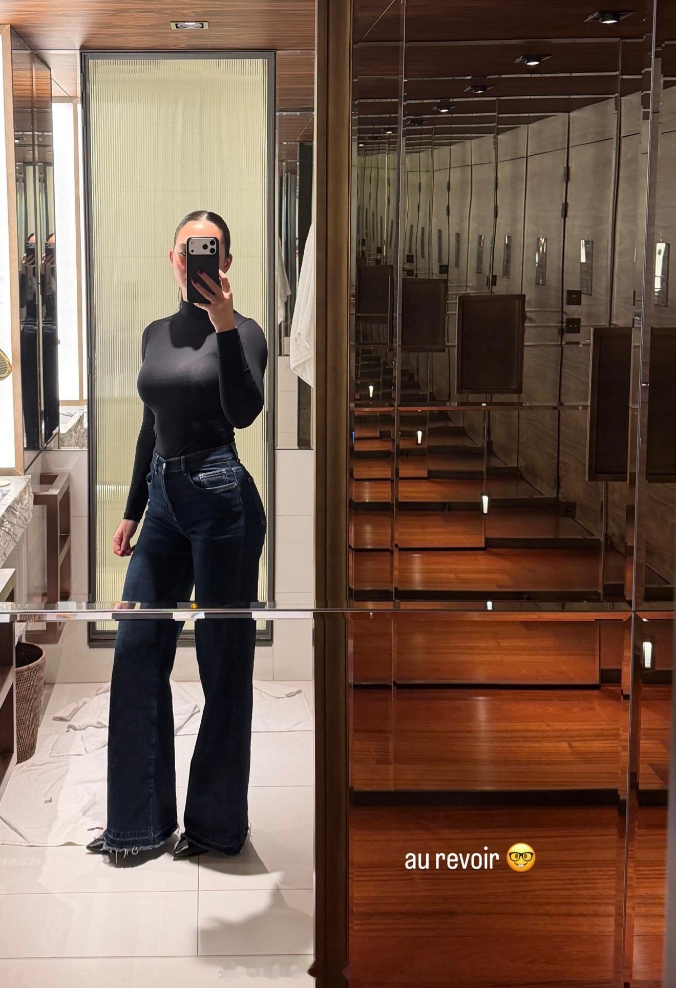 利斯私底下真的挺时尚的，