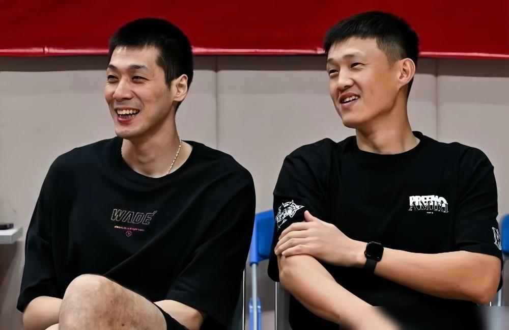 看哭了！广东队的老大哥任骏飞要告别球员生涯了！全运会后他去母校广工当男篮主教练—