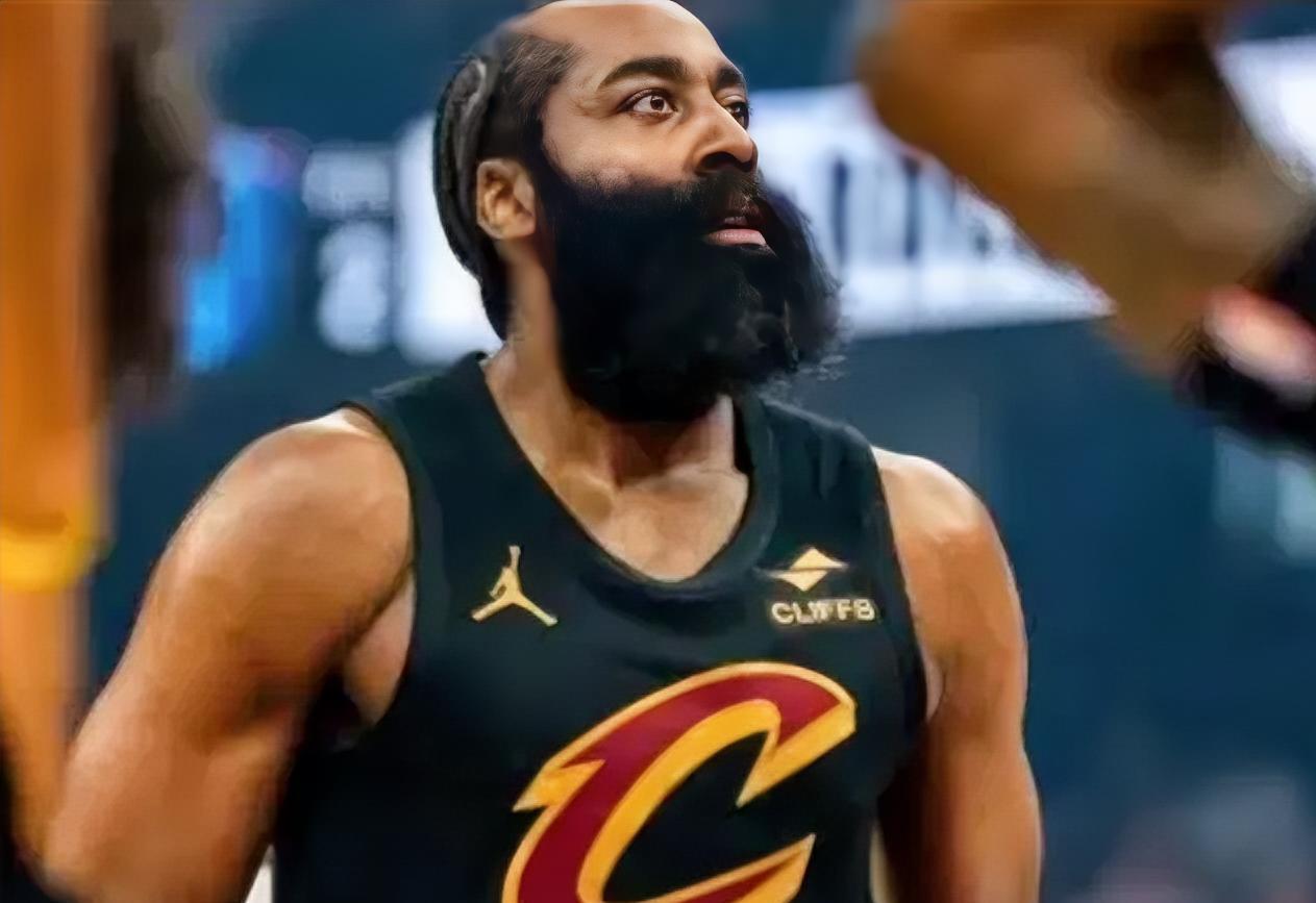 骑士三大赢球功臣！116-109力克活塞，总比分扳成1比2！1️⃣米切尔