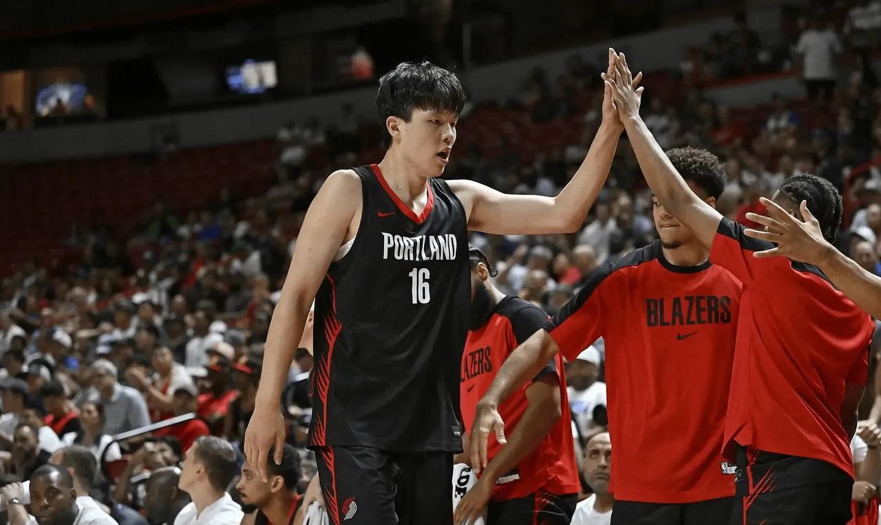 杨瀚森如果始终不会说英语注定在NBA待不长。要知道，当初的易建联也具备一定的个