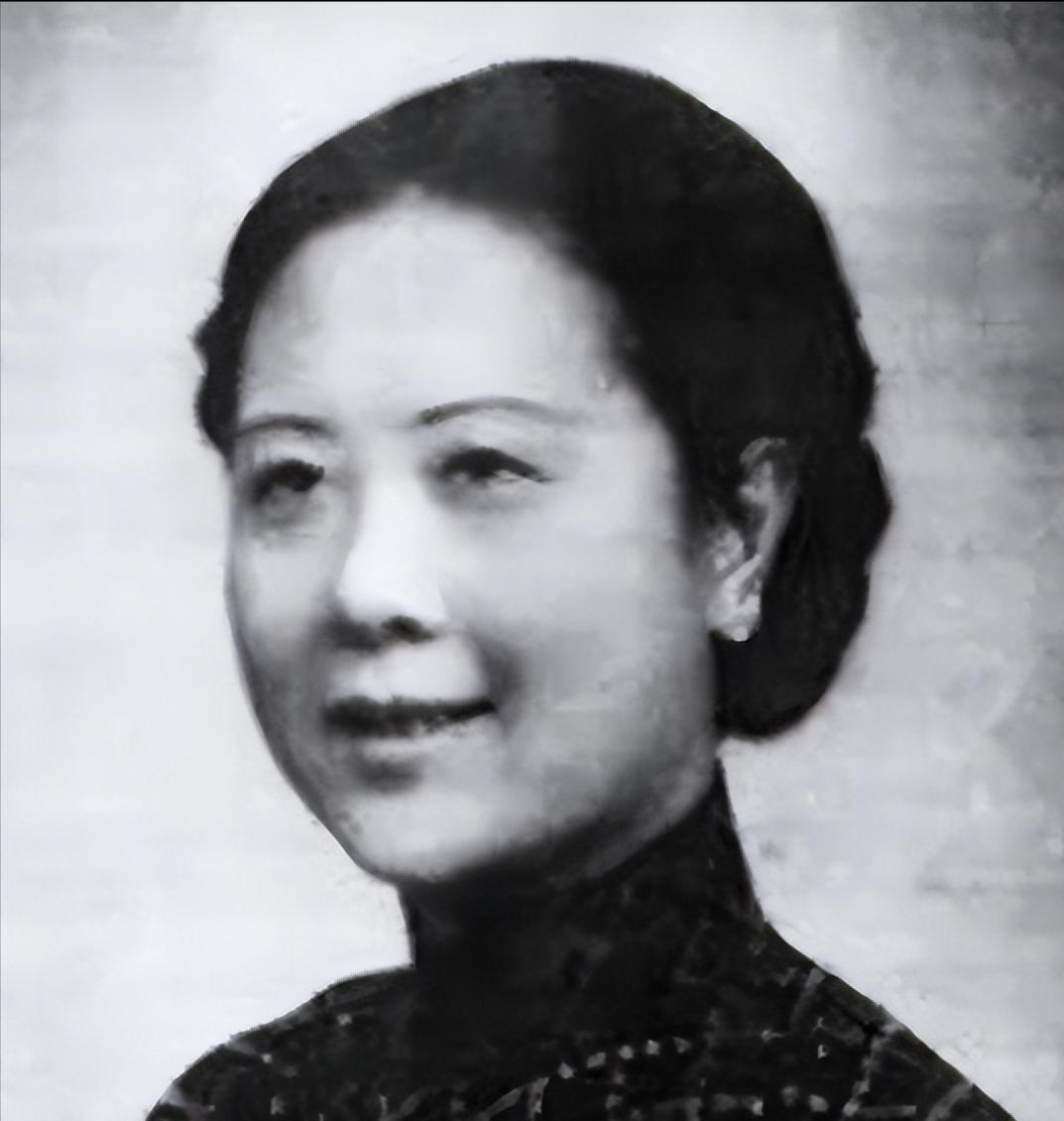 2001年，张学良在101岁去世前，终于道出了真相：“其实，当年我被扣押