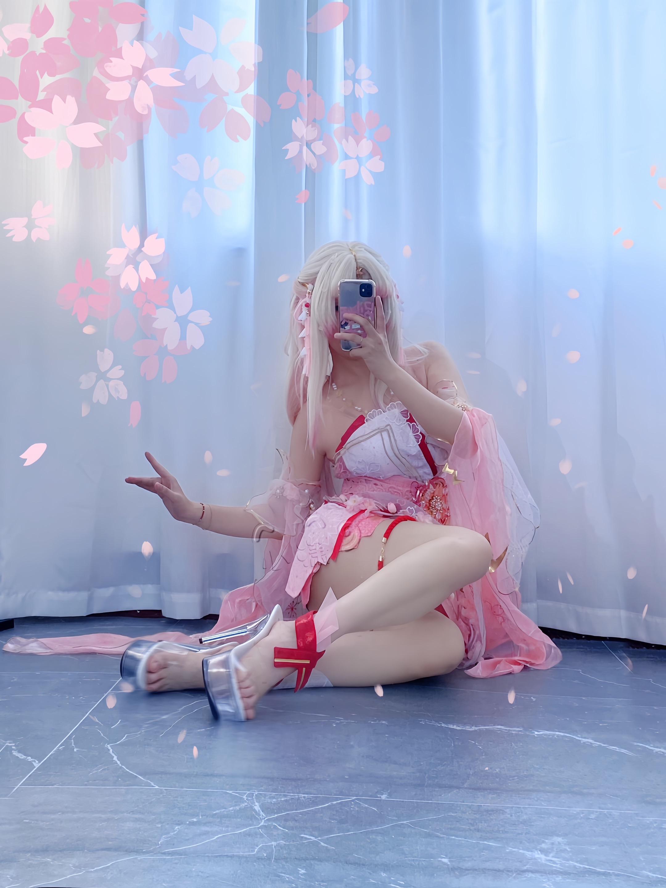 胡桃率先出击🌸。