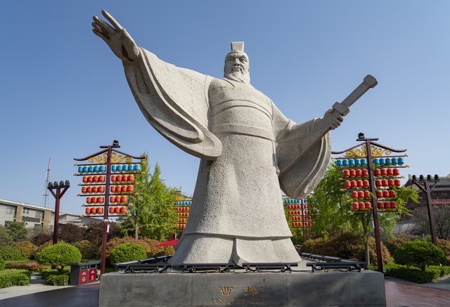 曹操实力最强，为何没能一统天下？真相令人唏嘘！