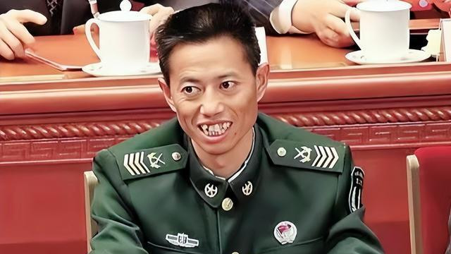 一级军士长王忠心退休后近况:约亲朋好友吃饭,打扮朴素低调