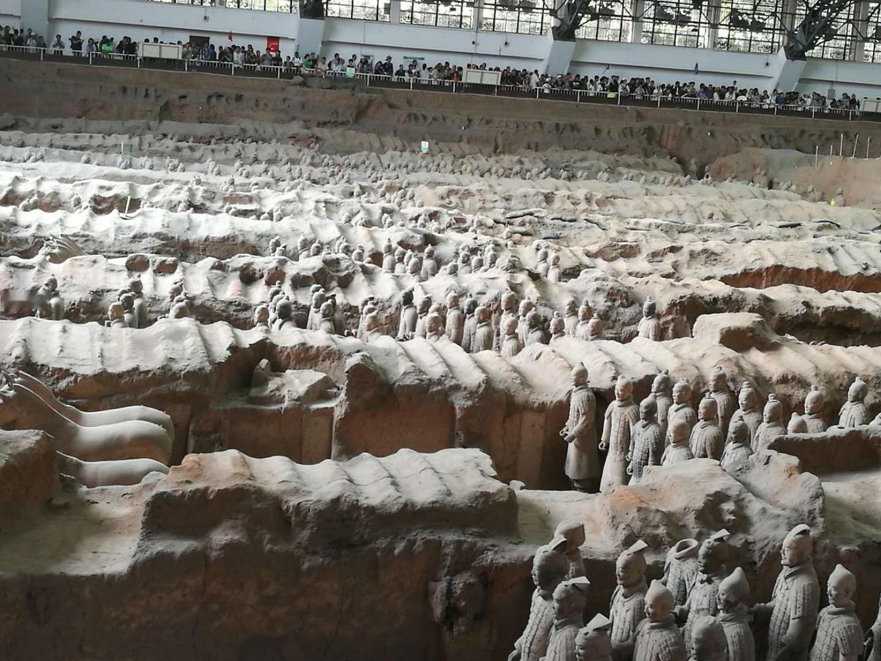 王翦带着六十万大军去灭楚，出发前却反复向秦始皇要田要地王翦率领六十万大军