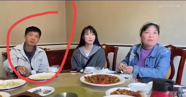饭桌上谈彩礼谈崩的戏码见多了，但要求婚检就急眼、有同居史就砍20万彩礼的操作，还