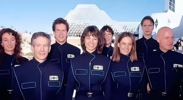 “生物圈2号”实验揭秘：八人封闭两年，氧气告急人心崩溃，科学家傻眼的真相