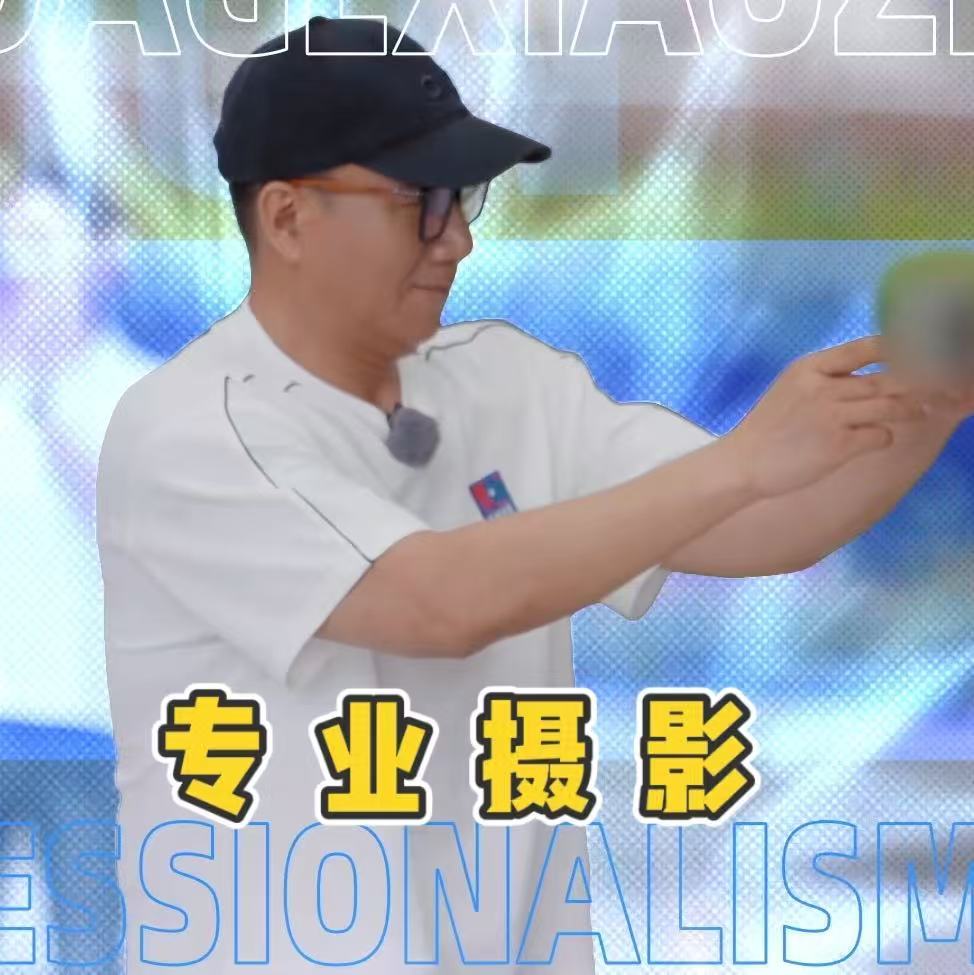 #佟丽娅看到胡军拍的自己天塌了##胡军拍佟丽娅没有佟丽娅#这就是男摄和女摄的拍照思维差距！胡军抢过手