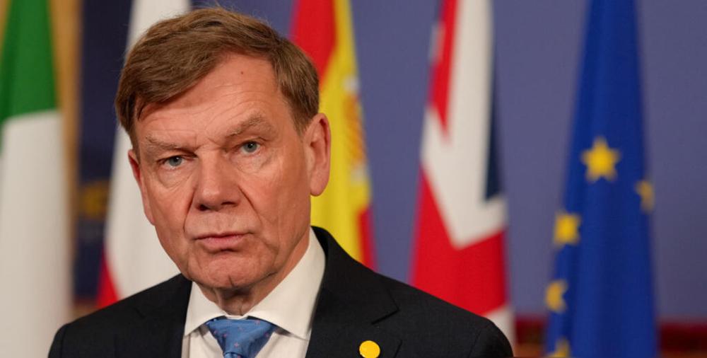 王外长11月3日晚和德国外长瓦德富尔通电话，应约而谈，其专门提到台海问题，这事儿