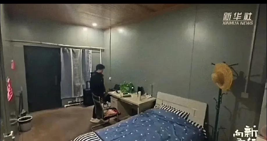 万万没想到董宇辉做的那么成功可是宇辉的家也太简陋了超乎我的想象我以为宇辉