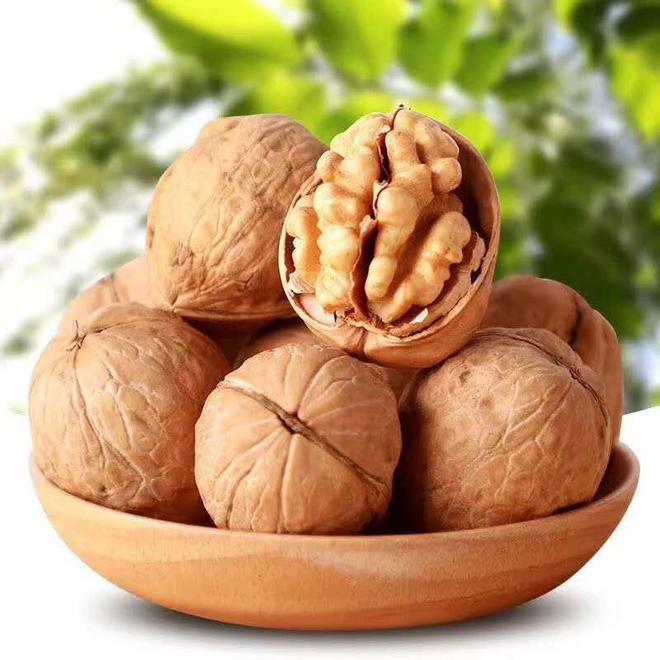 核桃对预防胆结石有好处吗?核桃对预防胆结石还真有点好处。核桃富含不饱和脂肪酸，