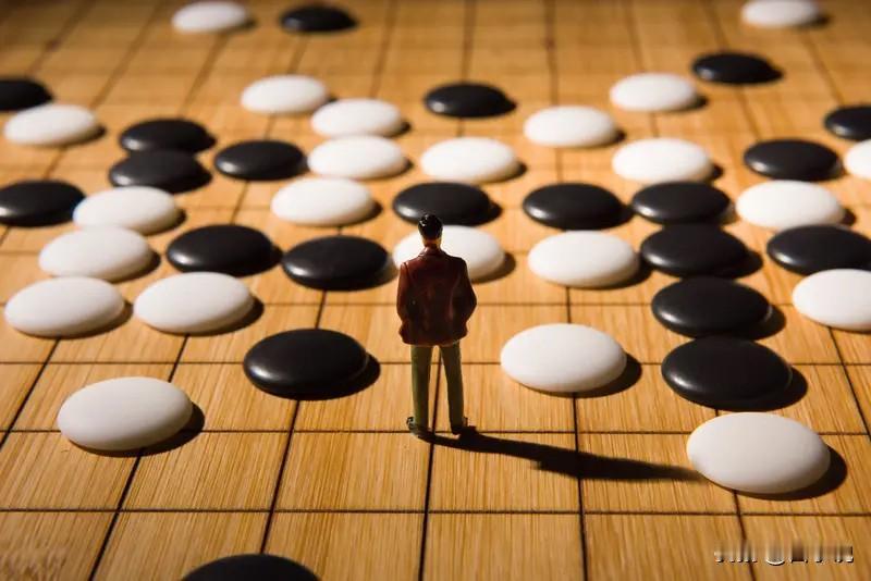 十条顶级识人术，收藏必看第一：把清绪挂在脸上的人，一般没什么城府，有城府的人都