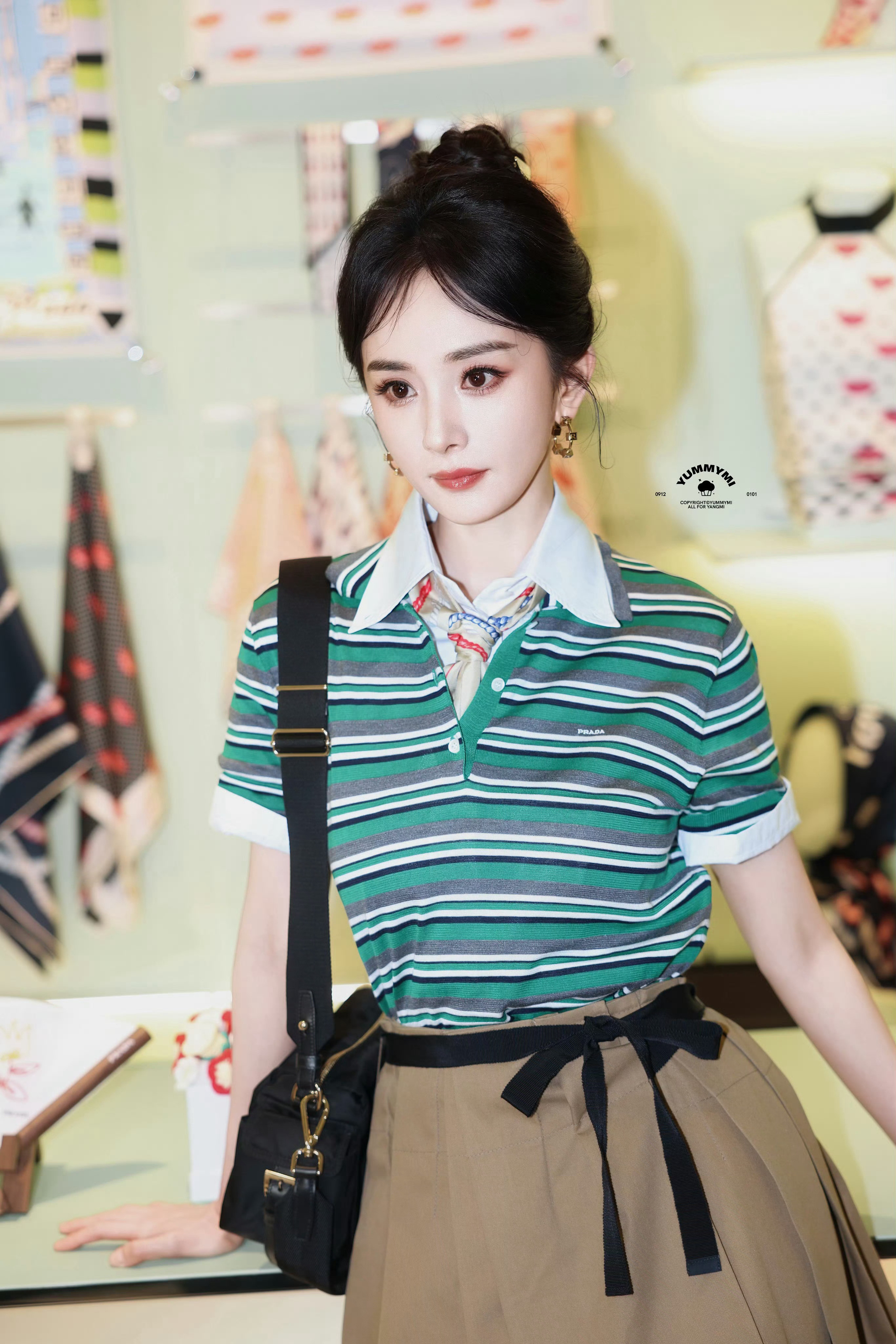 杨幂李现Prada造型这个下睫毛真是美啊美啊眼睛亮晶晶的🥰多给我漂亮姐姐化漂亮