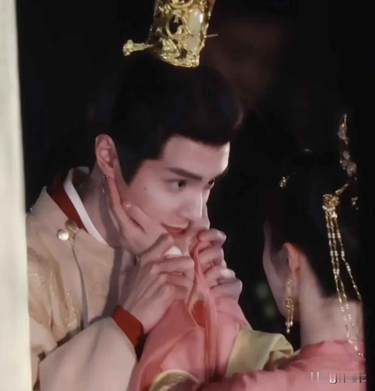 武则天当皇后的时候就只有两个庶女吧，毕竟她老公就四个女儿，那两个是萧淑妃的女儿。