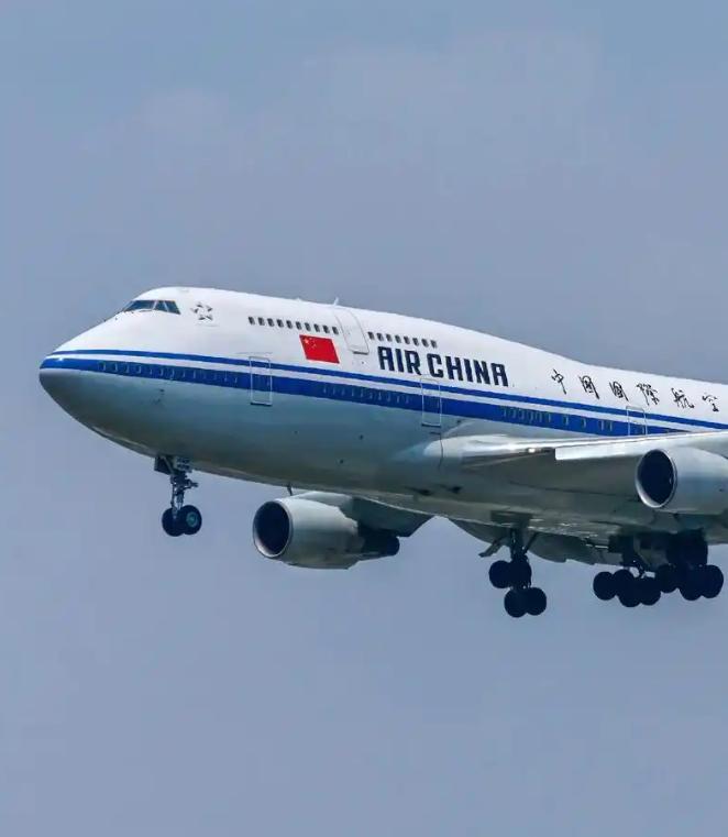 高市拒不撤回！中国一点也不惯着！1月26日下午，中国国航、东航、南航三大航空