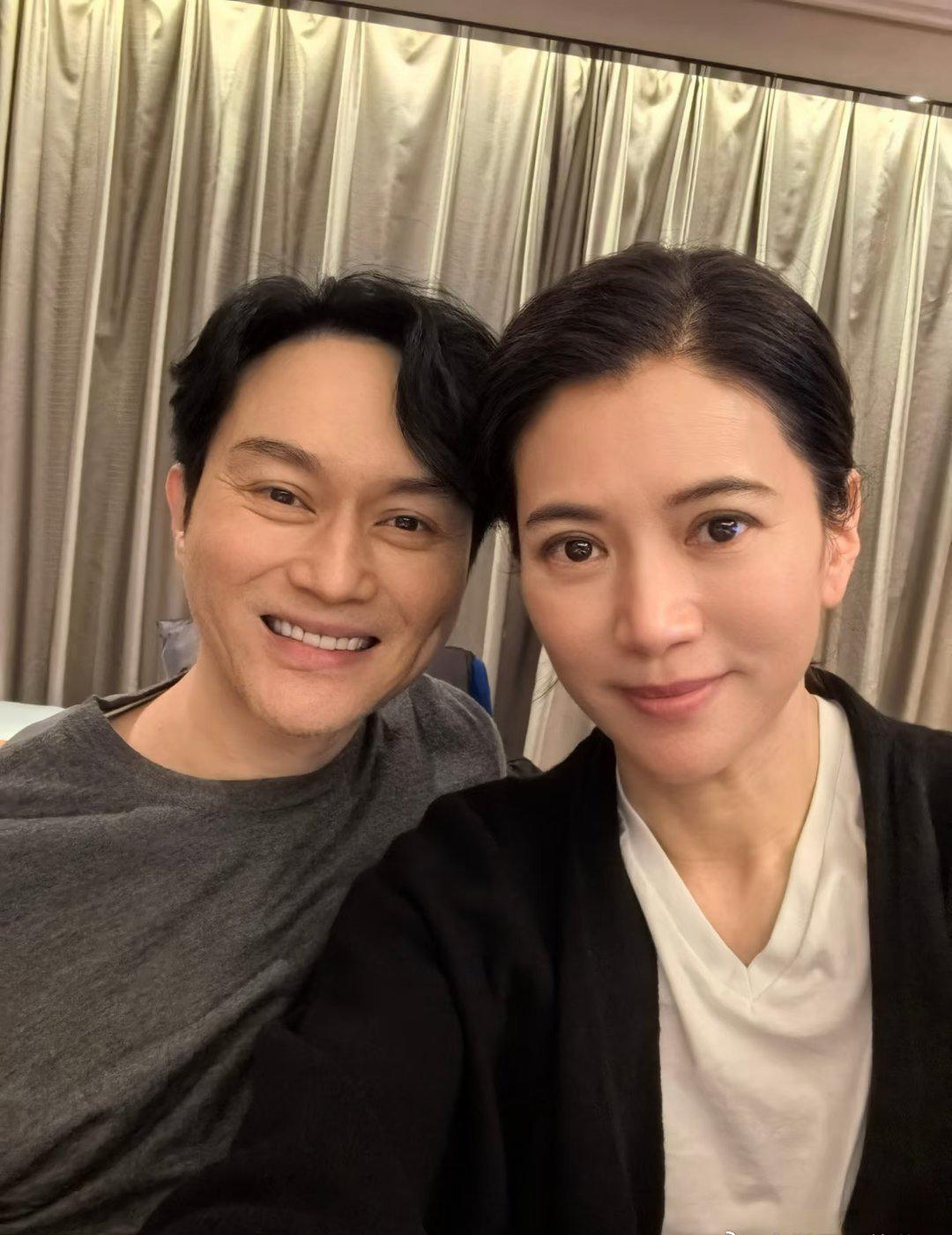 原来大家都被骗了，张智霖想退休却不退休，其实并不是为了给袁咏仪买包。他努力
