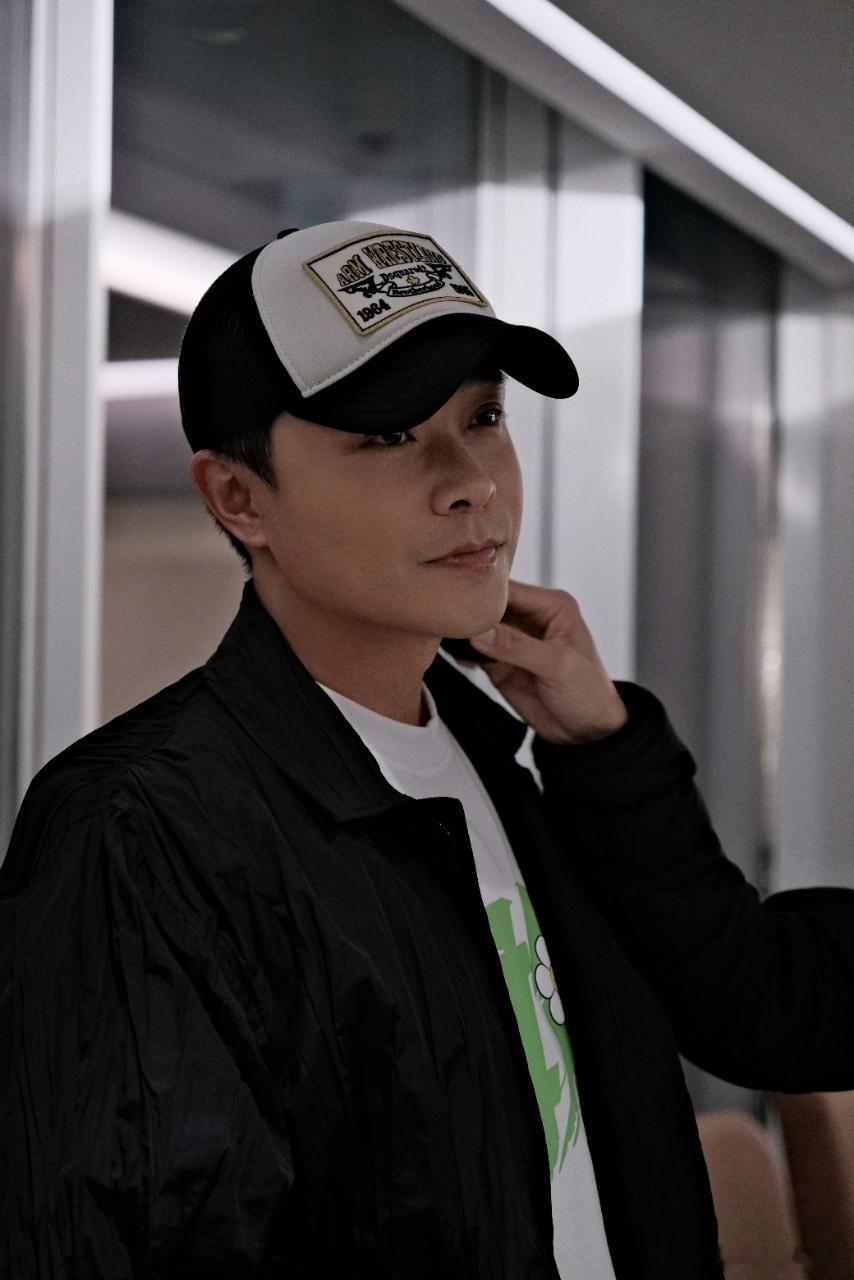 新人跟陈思诚合作，不用担心一件事：被换掉。很多新人进组，最怕的是什么？是拍了几天