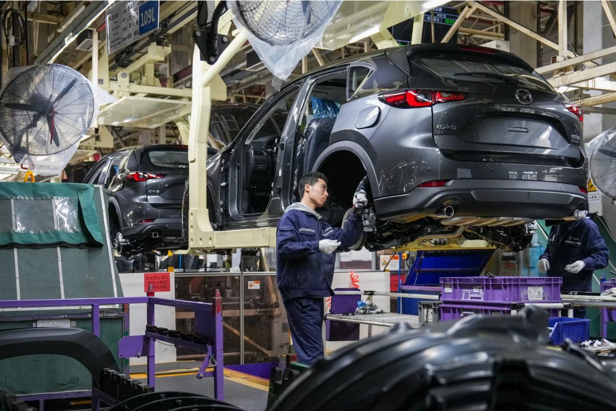 美国街头看不到中国品牌汽车，但美国汽车里，已经越来越多是中国零部件。《华尔街日报