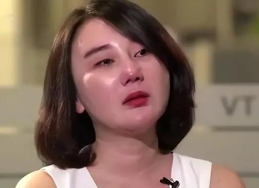 谈了七年的男友，早就跟别人领了证2017年7月的一个晚上，王燕茹借了男友黄宇