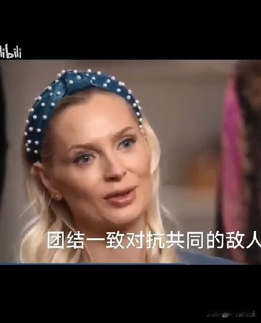 被爱泼斯坦侵犯的这些女孩，现在都已经长大成人了，她们为了揭露爱泼斯坦的罪行，讨回