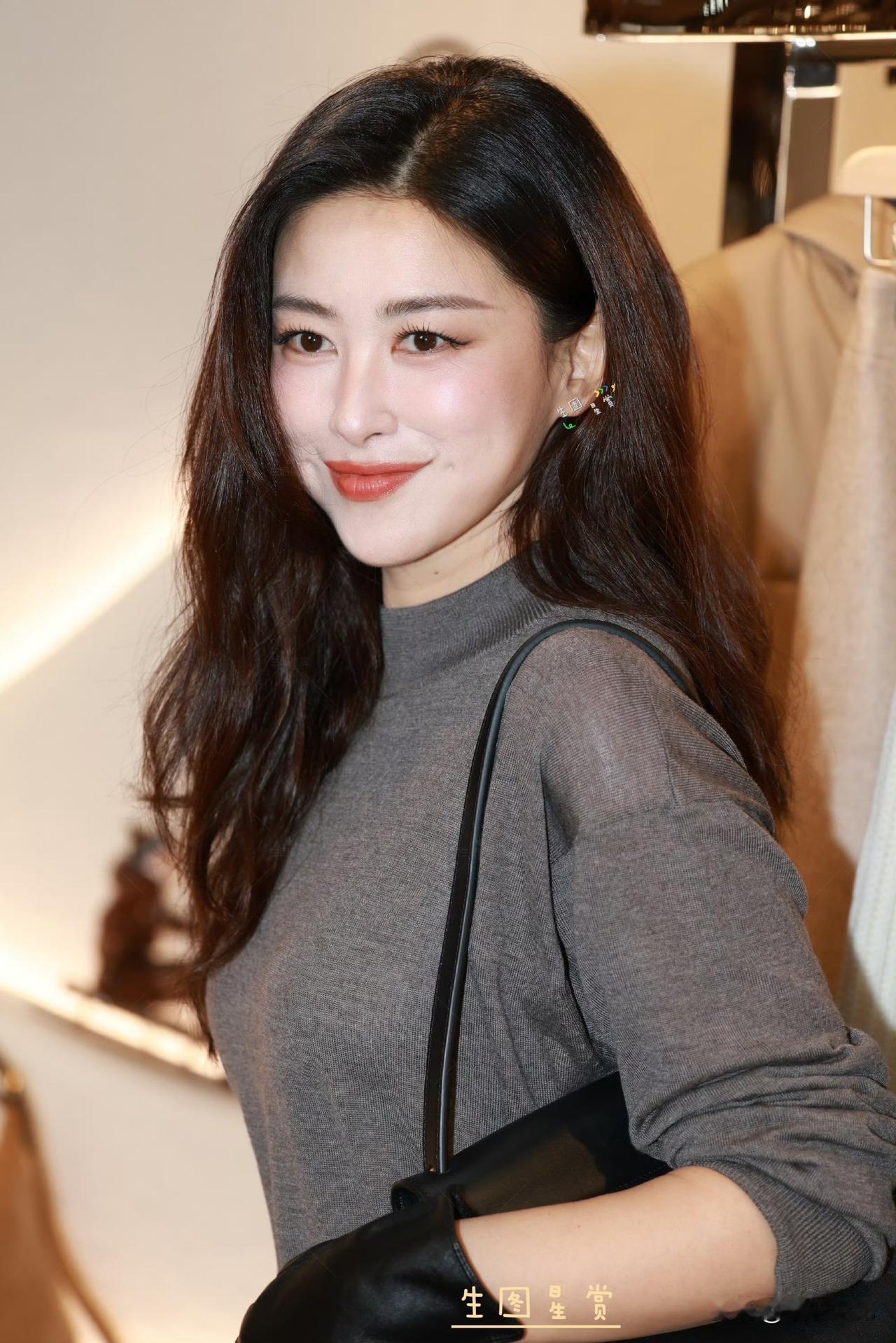 朱珠澳门活动生图直出举手投足间皆是风情迷人