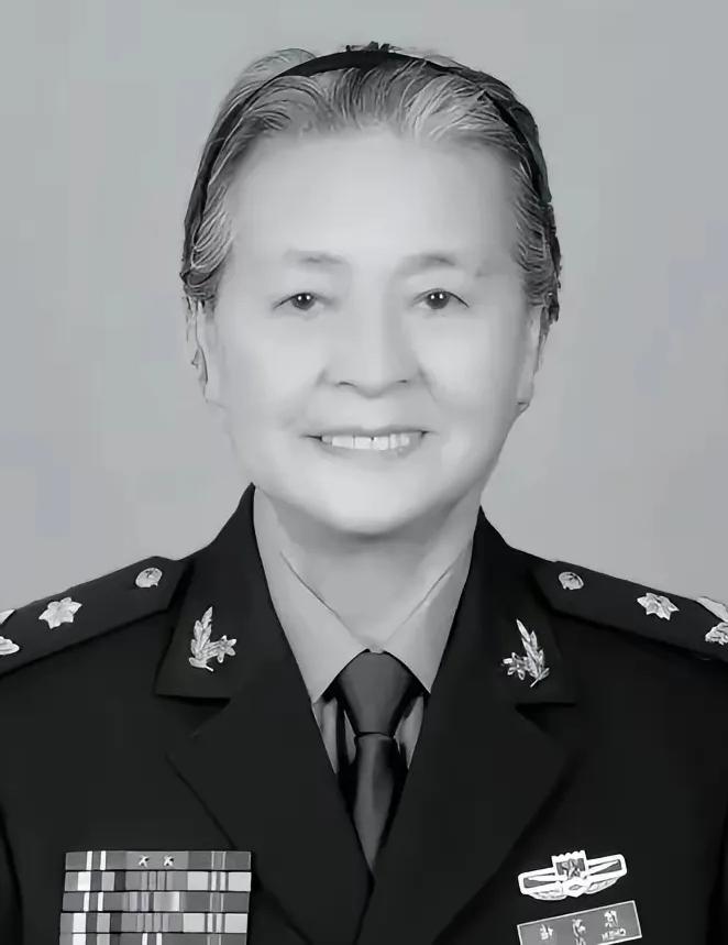 83岁女军医执意赴汶川救灾，军长厉声阻拦，她一句话让人破防2008年的汶川