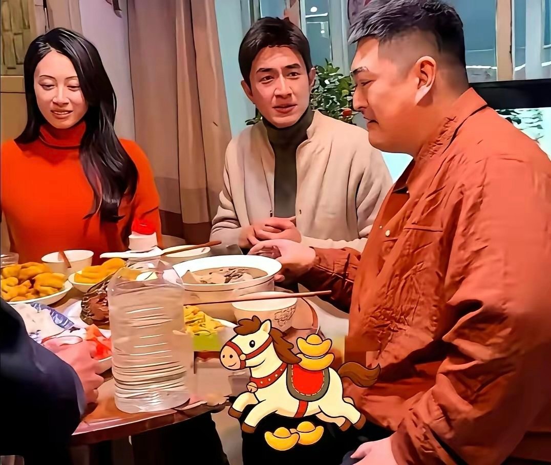 赵本山的儿子大牛，请林更新这帮明星吃饭，喝散酒，身家几百亿的公子哥，请客排场竟然