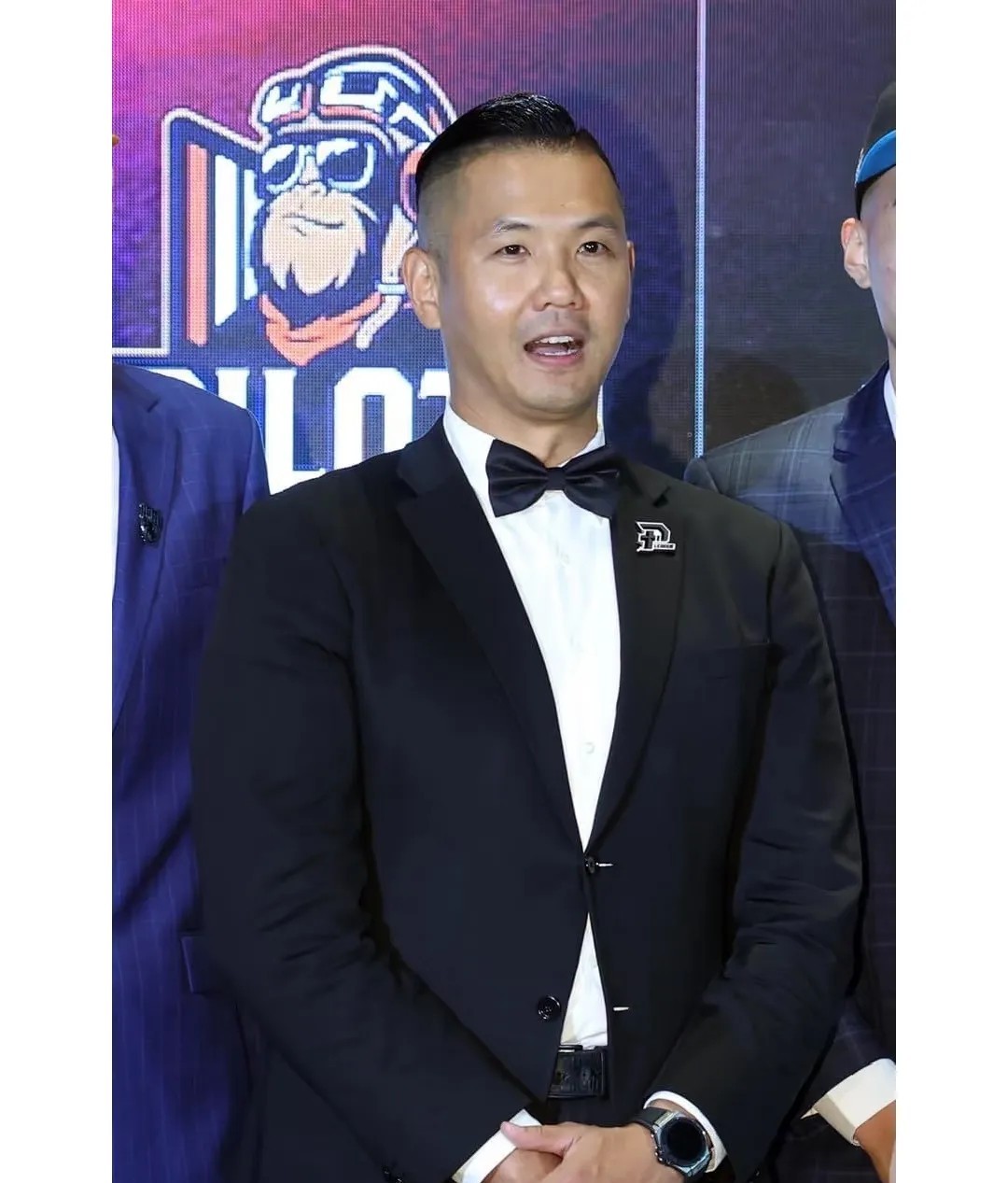 你能想象他有多变态不？当年在女友大S家，面对丈母娘还“裸奔式”生
