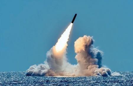 美智库：中国原本计划两枚潜射导弹试射，最终仅执行一次。两片海域都划好了，最后却只