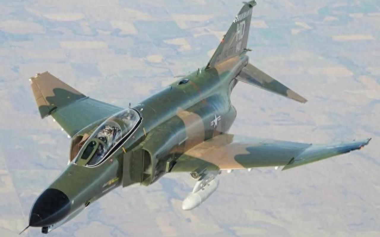 意义在哪呢？让别人在自己国家飞机随便飞，随便炸，一点防空应对都没有！霍尔木兹