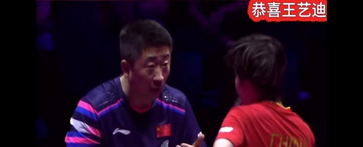 王艺迪刚挤进晋级名单，现场的徐辉赞美声里都快站不住脚了，气氛变得莫名膨胀？评论区