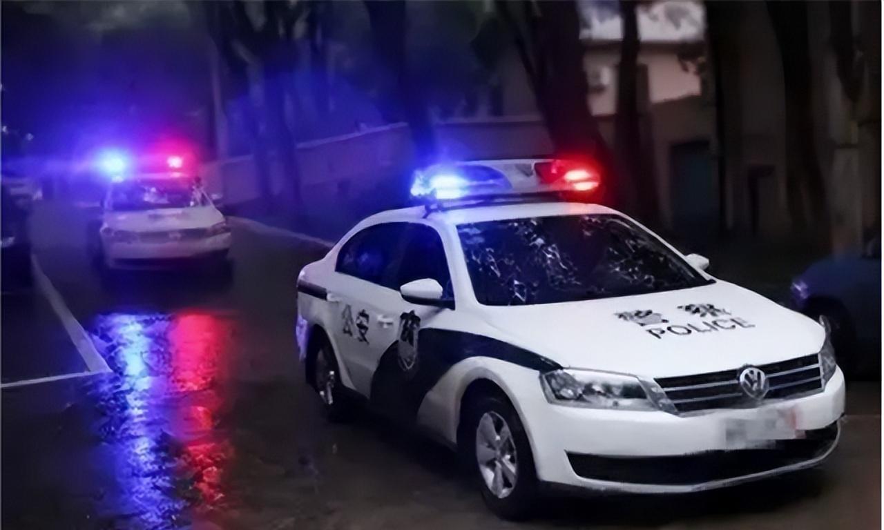 2005年，河南安阳的千万女富婆阎丽，在其女婿的帮助下，将自己的情夫贾玉绑架后残