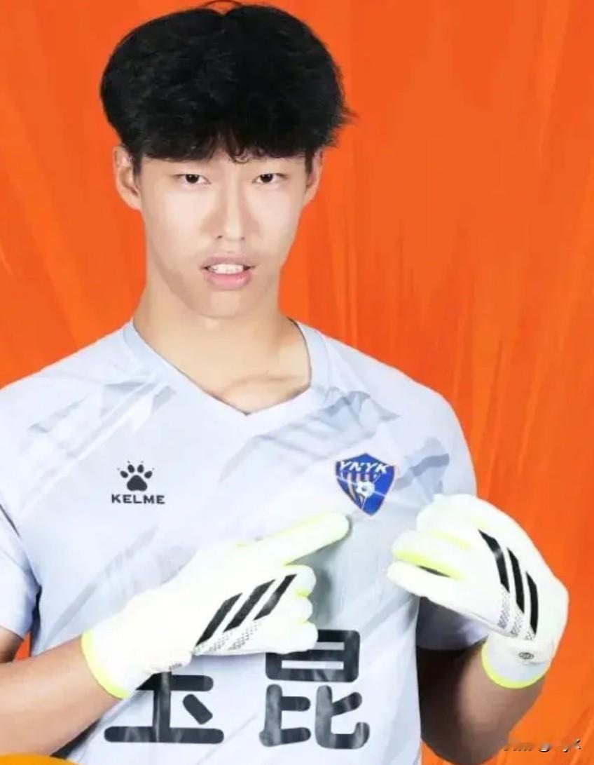 必须为重庆铜梁龙狠狠点赞！正式买断姚浩洋并签约五年，这波操作太有眼光了！