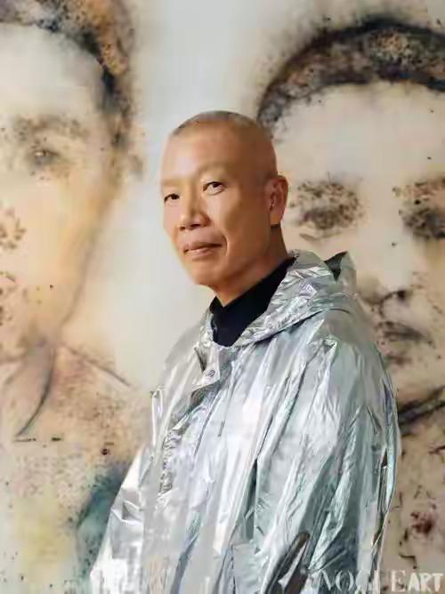 蔡国强这些人思维还停留在20年前，以为公众会为这种所谓的艺术买单。如今的中国