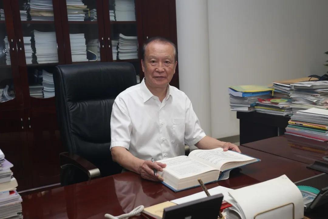 拿下国家最高科学技术奖的院士对外放出重磅消息，咱们国内雷达能探测到8000公里外