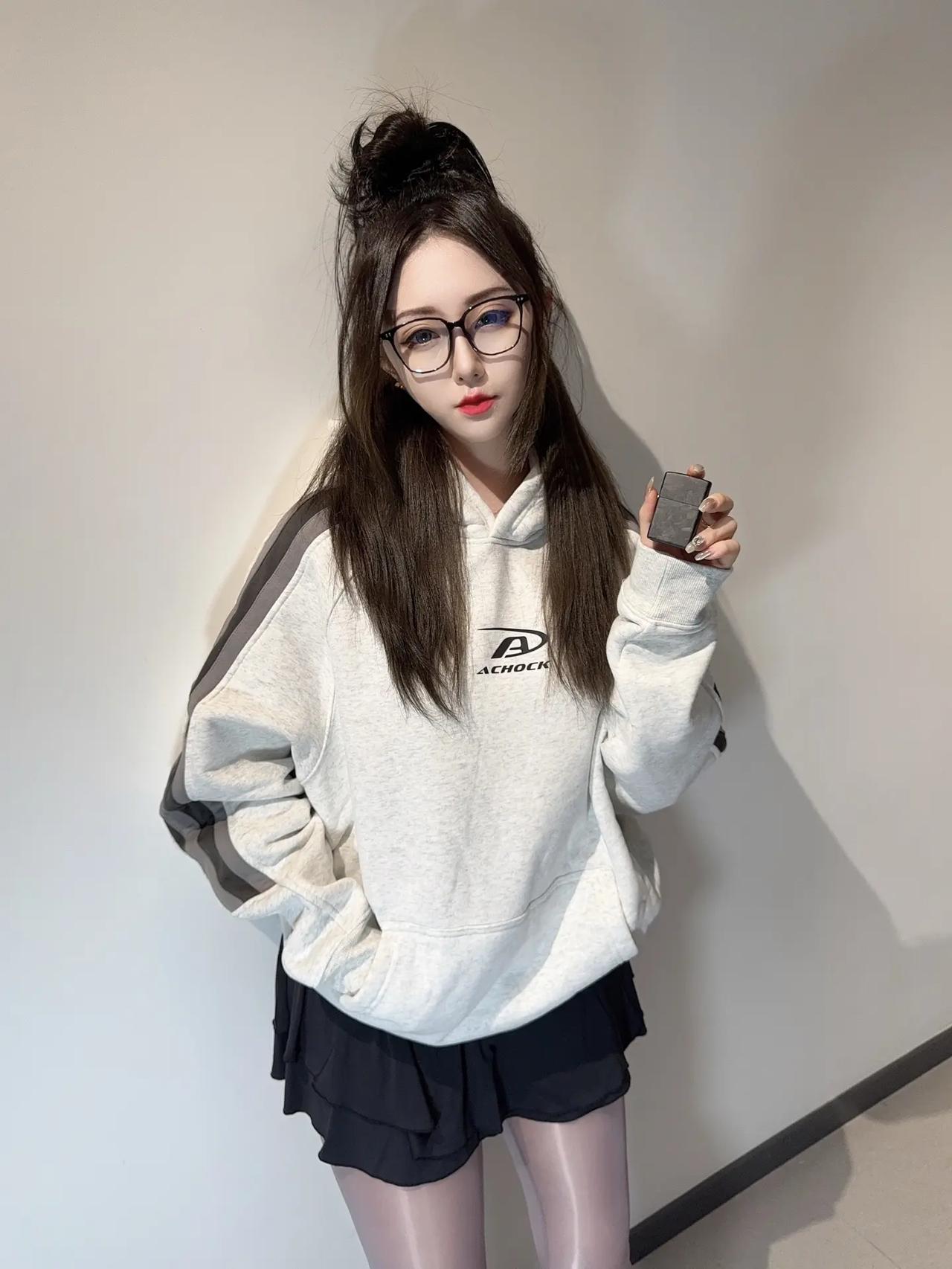 准备换上秋装出门啦。早秋穿搭活力少女ootd