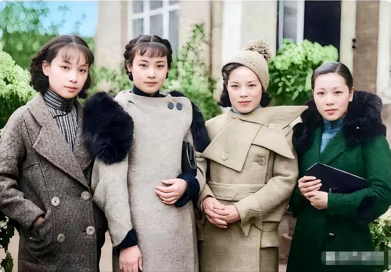 1935年，上海名媛罕见合影。我打赌，认识三位以上，你一定是高手中的高手，我立即
