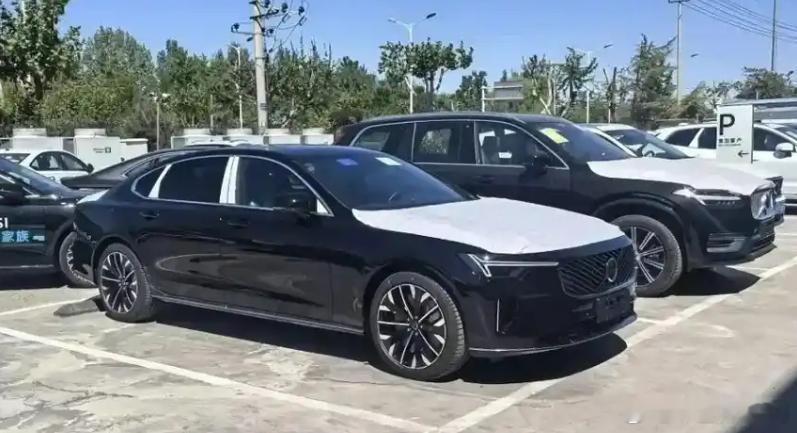 一直以来，沃尔沃在豪华车市场都有着非常鲜明的个性，无论是北欧极简设计风格，还是优