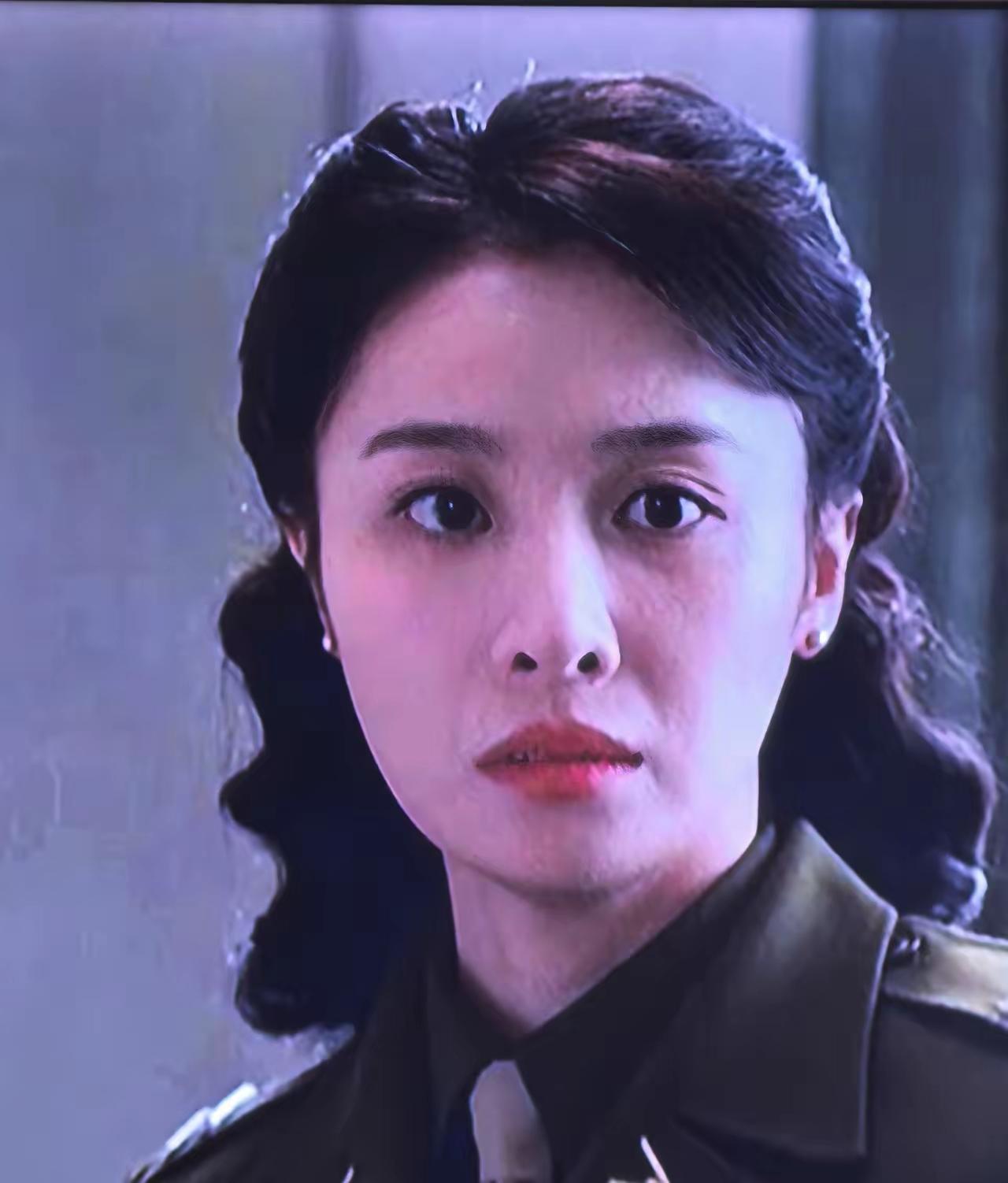美与智慧的化身:黎晴和她的化身们在电视剧《沉默的荣耀》中，由隆妮饰演的美丽而