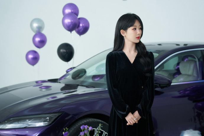 杨紫柔与刚碰撞杨紫畅享乐趣杨紫畅享乐趣，杨紫柔与刚碰撞，是满分帅气的紫妹上